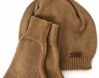 Beige Merino Wool Slouchy Beanie and Gloves Set | Minimalist Knitwear Accessories