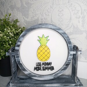 Menos lunes Más verano Insertar solo - ARCHIVO DIGITAL