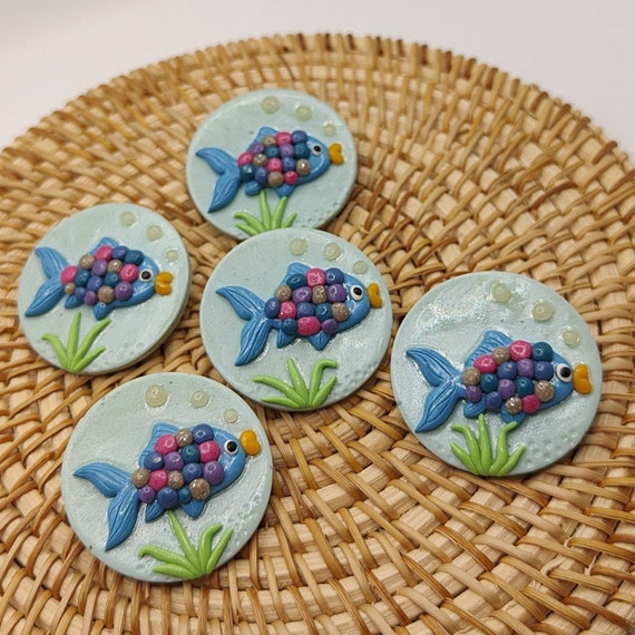 Clay brooch deals