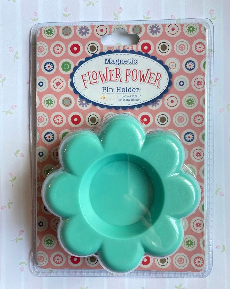 Lori Holt Flower Power Magnetic Pin Holder - Sea Glass