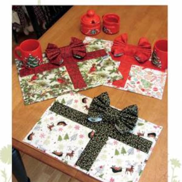 Pretty Packages Placemats Pattern by Dragonfly Fiberart