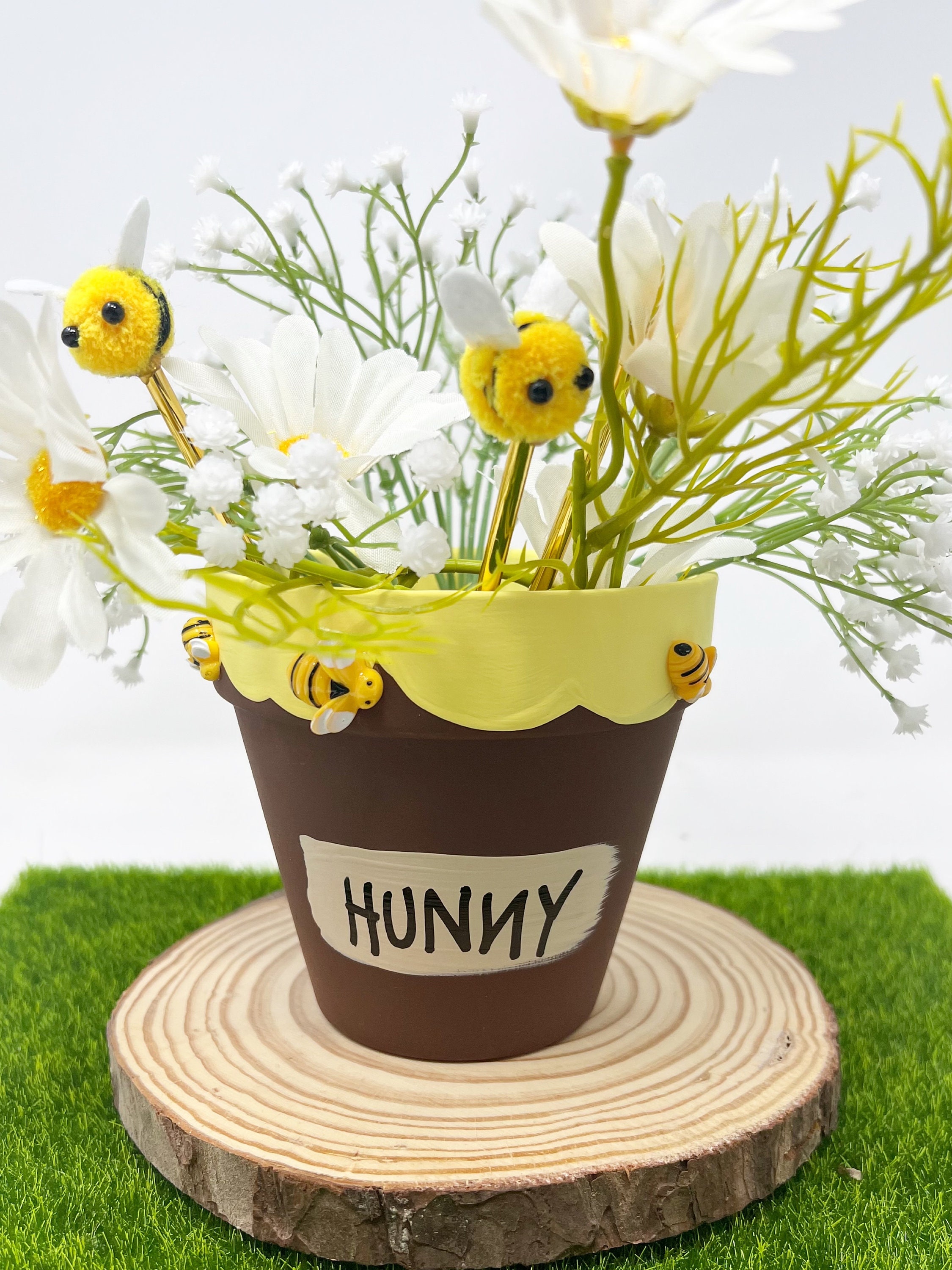 Winnie the Pooh Honey Pot Favor With Bees 