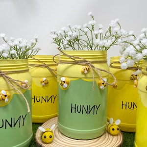 Honey Pot Plastic mason jar set centerpiece, Hunny pot decor,  hunny pot, Bumble Bee baby shower, Winnie the Pooh Centerpiece , Quart Mason