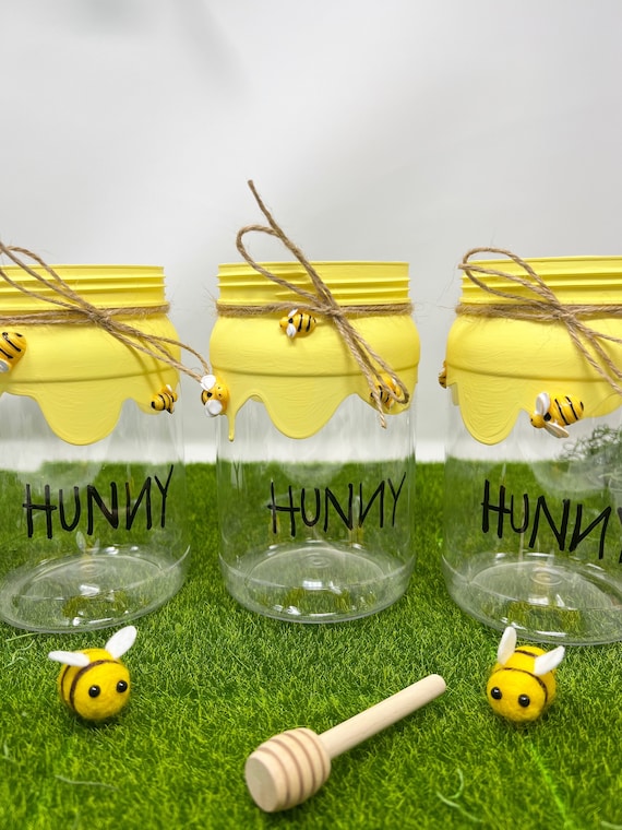 Winnie the Pooh Terra Cotta Hunny Pots Centerpieces Party Favors for  Birthdays, Baby Showers, Honey Painted Clay Pots , Bee Centerpieces 