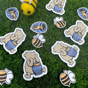 Classic Winnie the Pooh Table Scatter / Confetti Stickers for Party Favors Winnie the Pooh Bear