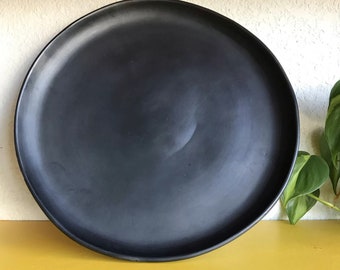 Barro Negro Dinner Plate / Black Clay Pottery / Kitchen / Kitchenware / Dinnerware / Plating / Indigenous made / Artisan / Stoneware