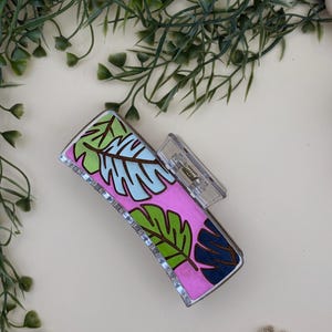 Monstera Leaf Hair Claw Clip: Tropical Floral Accessory