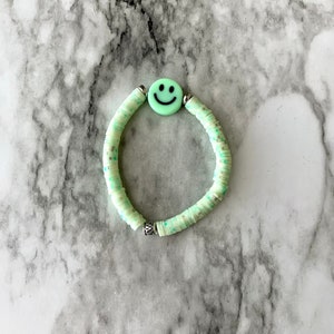 Smiley face bracelet / rainbow happy face bracelet / positive bracelet / kawaii bracelet / stackable handmade bracelet / trendy bead