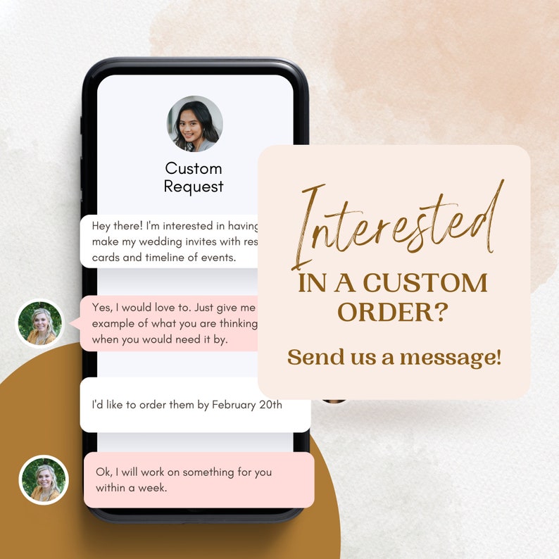 Peut inclure: Une capture d'&eacute;cran d'un t&eacute;l&eacute;phone mobile affichant une conversation de chat sur des invitations de mariage personnalis&eacute;es. Le texte indique "Demande personnalis&eacute;e", "Salut ! Je suis int&eacute;ress&eacute;(e) par la cr&eacute;ation de mes invitations de mariage avec des cartes de r&eacute;ponse et un calendrier des &eacute;v&eacute;nements." et "Oui, j'aimerais beaucoup. Donnez-moi un exemple de ce que vous pensez et quand vous en aurez besoin." Le texte "Int&eacute;ress&eacute;(e) par une commande personnalis&eacute;e ? Envoyez-nous un message !" est affich&eacute; en gros caract&egrave;res sur un fond p&ecirc;che.