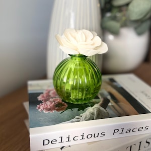 Flower Diffuser | Emerald Green Round Ribbed Glass | 160ml | Free P & P
