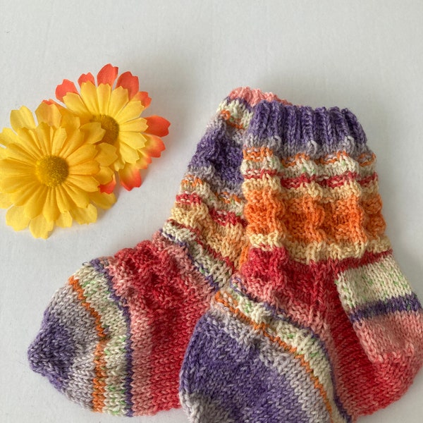 Selbstgestrickte Socken Gr. 26/27