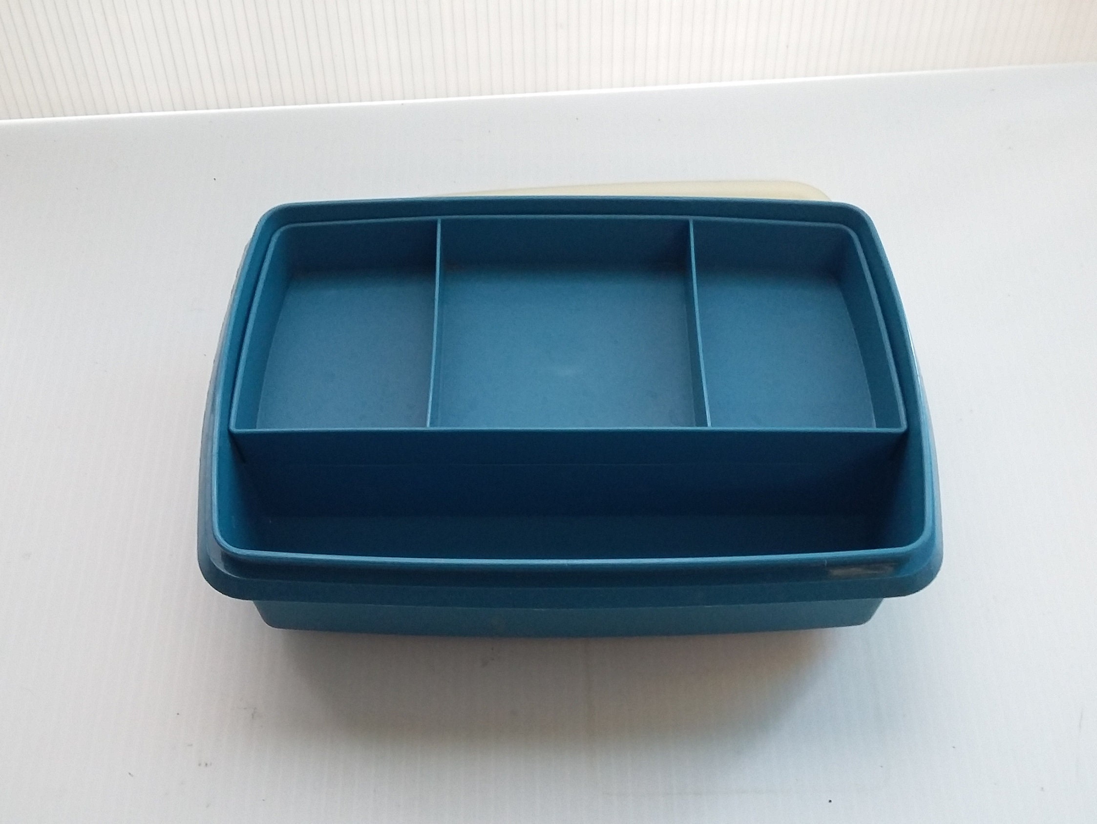 Vintage Tuppercraft by Tupperware Brown 767 Stow-N-Go Craft Tackle Box with  lid