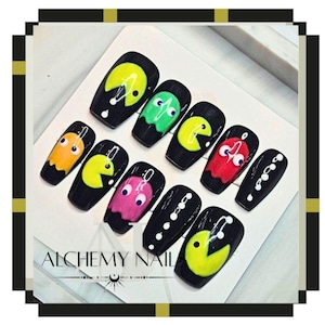 Hand-Painted Pacman Gamer Nails: Custom Press On Nails