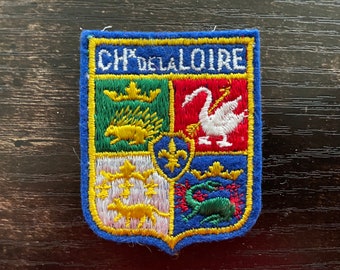 Vintage Patch Chateaux de la Loire FRANCE French sew on applique embroidered Travel Souvenir Accessory Wanderlust