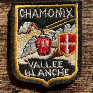 Vintage Ski Patch Chamonix France – Mont Blanc Cable Car French Skiing Travel Souvenir (Sew-On)