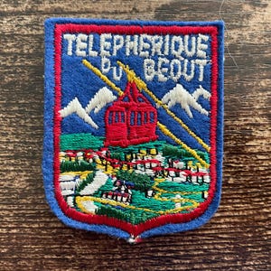 Téléphérique du Béout Lourdes France Vintage Patch – Gesticktes Souvenir der Skifahrer
