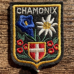 Vintage Ski Patch Chamonix France – Alpine Flowers Mont Blanc French Travel Souvenir (Sew-On)