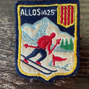 Vintage Ski Patch Allos France Ski Embroidered Alpine Skier in Hautes Alpes Montgenèvre