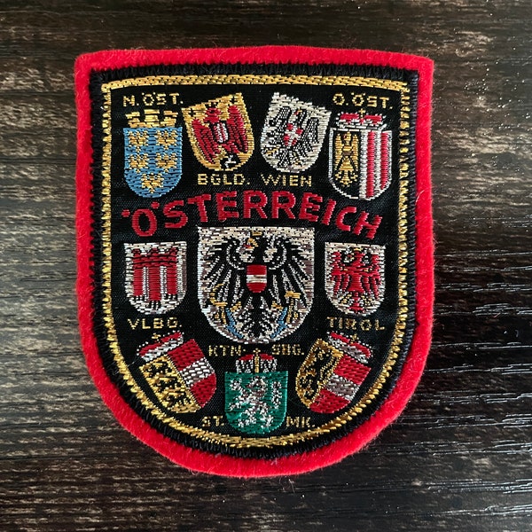 Vintage Patch Österreich AUSTRIA City Shields Flags sew on applique some embroidered Travel Souvenir Accessory