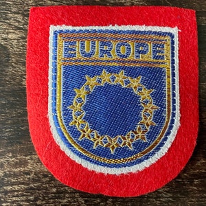 Europe Patch – Vintage European Union Style Emblem – Blue & Gold Crest with Red Felt Backing – Travel Souvenir Applique LOT