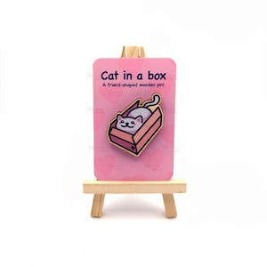 Cute Cat Wooden Pin | Wholesome Cat in a Box Pin Badge | 40mm Badge with Butterfly Clutch | Cat Meme | Sustainable & Eco-Friendly Gift