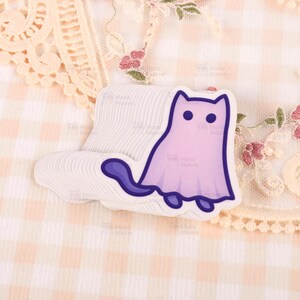 Sticker chat d'Halloween en vinyle | Chat fantôme | Sticker automne imperméable, effrayant et mignon pour ordinateur portable, téléphone, porte, fenêtre, sac à friandises, agenda, voiture