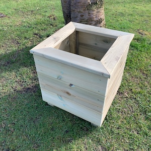 SQUARE PLANTER