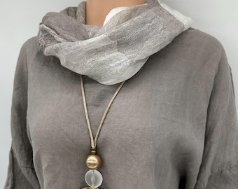 Eye catching hammered gold pendant necklace