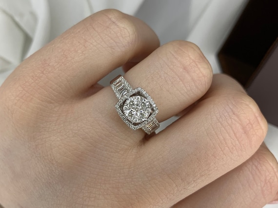 Platinum 0.30ct Diamond Round Brilliant Shoulder Solitaire Ring – My Last  Rolo The Official Website