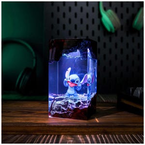 Süße Stit.ch Harzlampe, Süße Cartoon Nachtlampe, individuelle Lampe, Weihnachtsdeko, individuelles Harz Nachtlicht Weihnachtsgeschenkidee Geschenk für Kinder