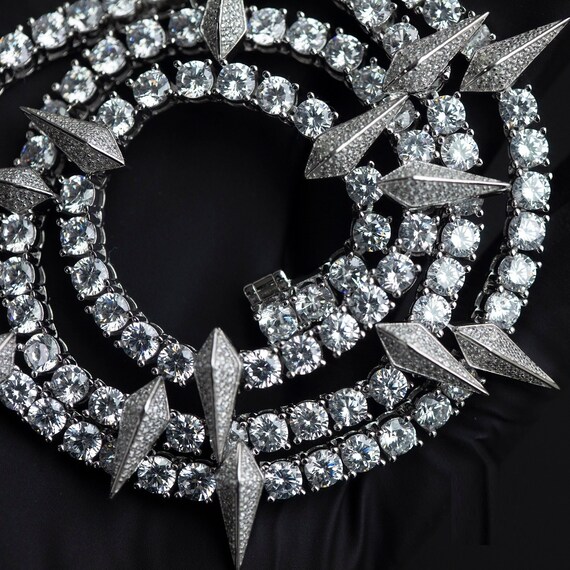 Black panther chain iced out best sale