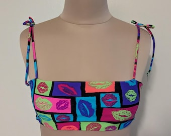 med | bikini top bandeau sample 80s lips print neon