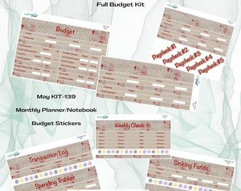 Può includere: Un kit di budget stampabile con adesivi per un planner mensile o un quaderno. Il kit include pagine per un budget, un registro delle transazioni, un tracker delle spese, un check-in settimanale, fondi di riserva e un tracker dei debiti. Le pagine hanno un aspetto rustico e vintage con uno sfondo marrone e bianco e accenti rossi.