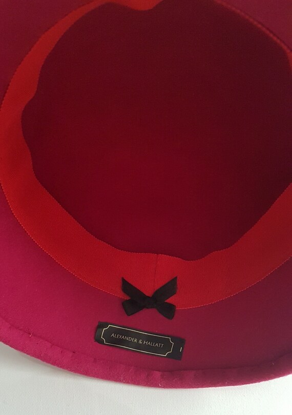 New Hand Made Women display picture 1