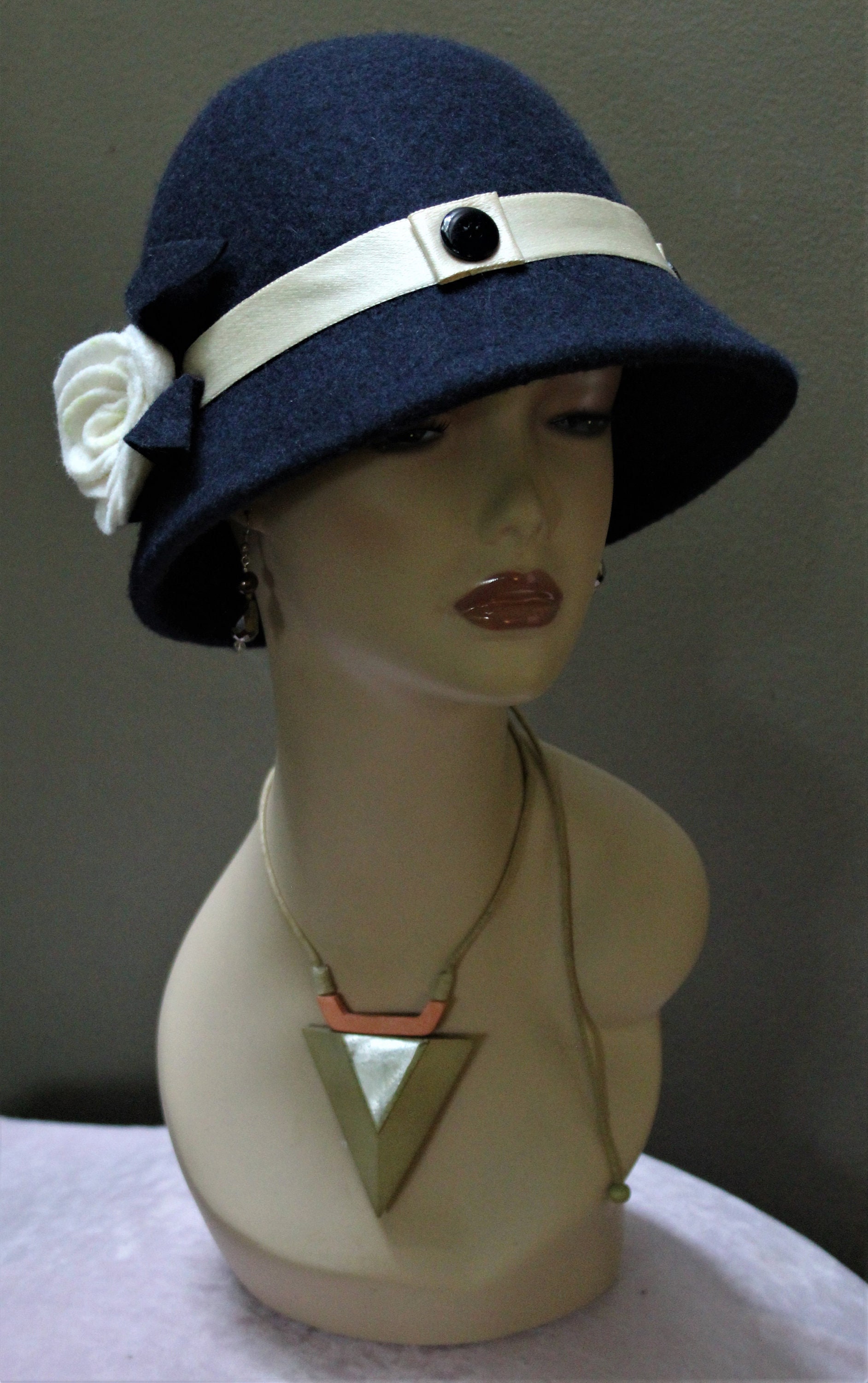 Cream cloche hat on sale