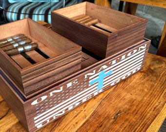 Customizable - Walnut Humidor with Mahogany, Premium Hygrometer and Swede Leather Bottom - 200 count cigar capacity