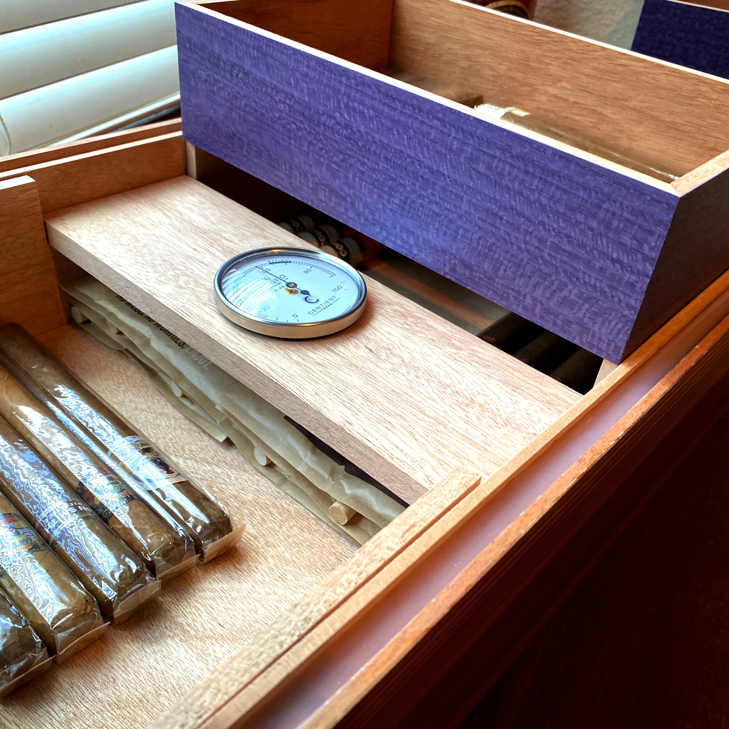 Fumed Larch Humidor With Mahogany, Premium Hygrometer and Swede Leather ...