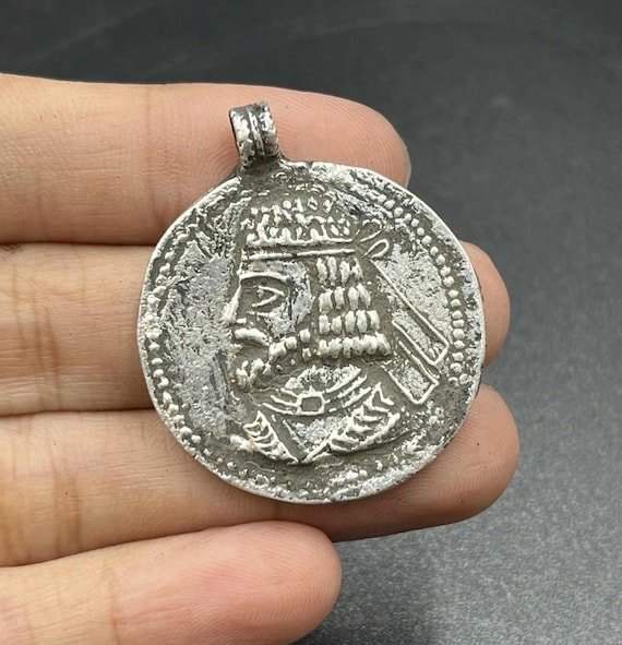 Rare Ancient Roman solid silver King Authentic Co… - image 1
