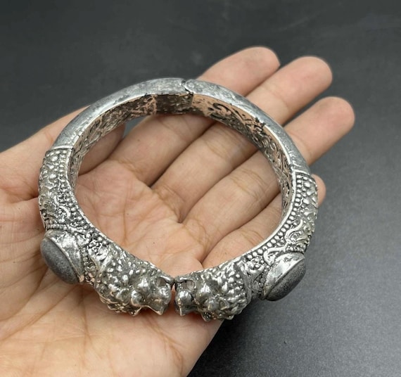 Lovely Roman solid silver tiger  bangle with Agat… - image 4