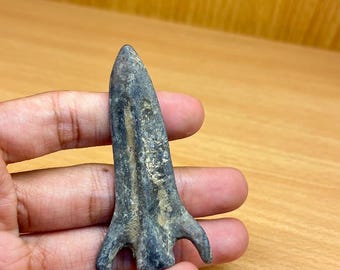 古代ギリシャ・ミケーネ文明の青銅製ロングショット矢じり - 紀元前1600年～1000年頃