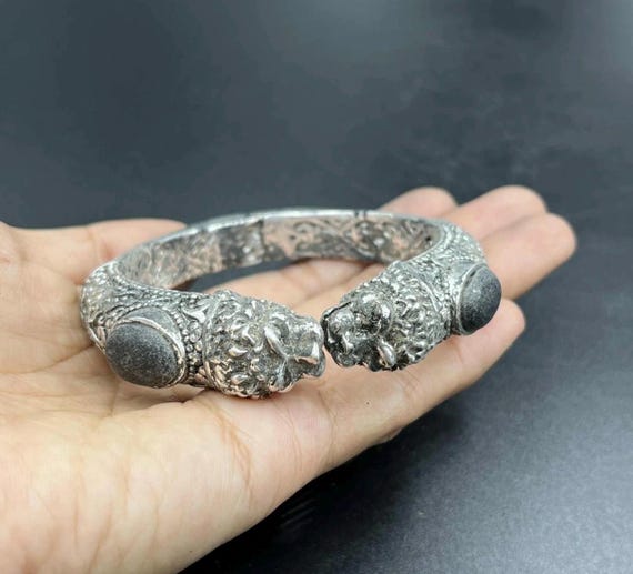 Lovely Roman solid silver tiger  bangle with Agat… - image 2