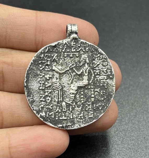 Rare Ancient Roman solid silver King Authentic Co… - image 2