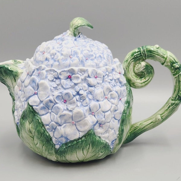 Vintage Fitz and Floyd Blue Hydrangea (hand painted) Teapot with lid - 1990 - 38oz