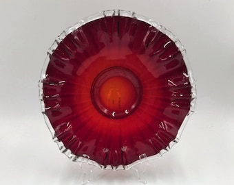 Zeldzame en fantastische lage kom van Fenton Ruby and Silvercrest uit de jaren 1940, gemaakt voor Jay Willfred Co. uit New York.