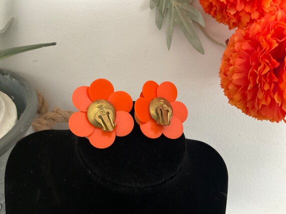 Gorgeous 1960s Clip on Earrings, Bright Orange Fl… - image 3