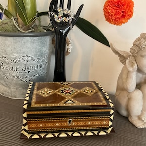 Vintage Inlaid Marquetry Jewelry Box, Stunning Wooden Musical Jewelry Box, Islamic Art Design Keepsake Box