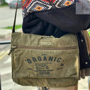 古いコットンカーゴバッグ、ヴィンテージ、ハンドメイド、みすぼらしいキャンバスショルダーメッセンジャーグリーンバッグ、ノートパソコン、学校、旅行、カジュアル、コットン、生地、ハンド