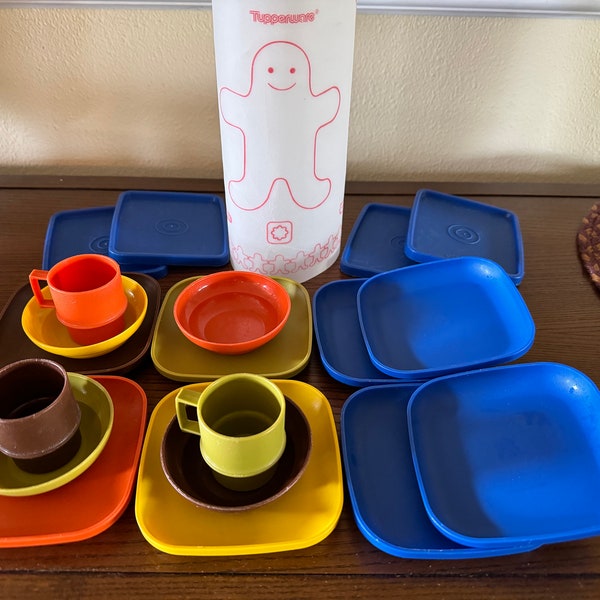 Vintage Tupperware Toy Dishes-20 pieces