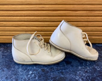 Vintage Poll Parrot Kid's Shoes-4 1/2 - Etsy