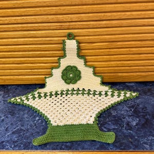 Vintage Hand Crafted Crocheted Pot Holder